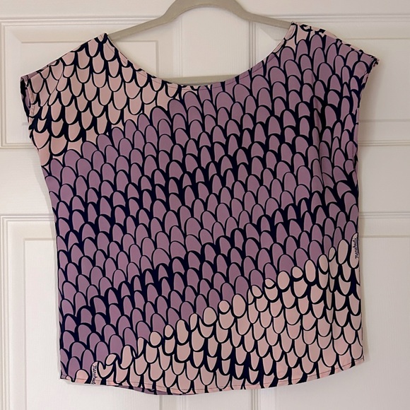 Manuheali’i Manuhealii, Medium sleeveless blouse - Picture 1 of 4